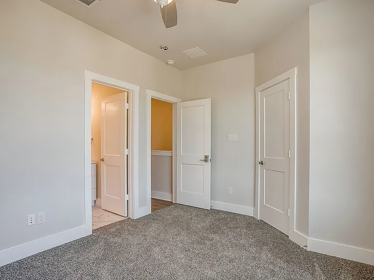 2323 Benbrook Blvd — Photo 40