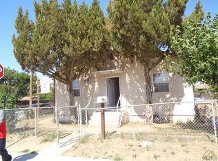 9901 Velma Ave, Lamont, CA 93241