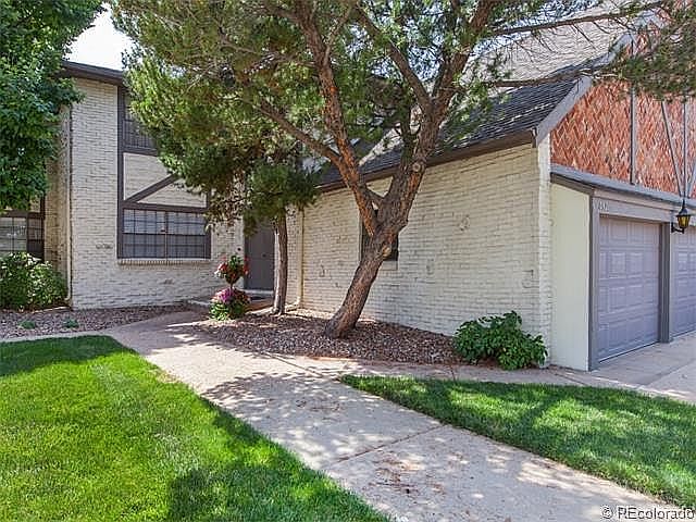 Updated 2 bed/2 bath/2 car