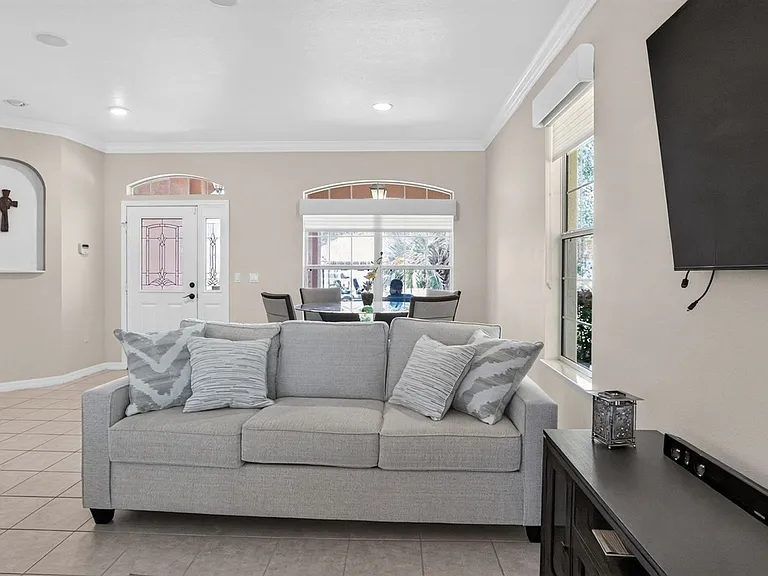 8525 SW 86th Ter — Photo 12