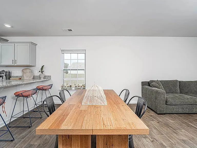 1843 Wildhorse Dr — Photo 11