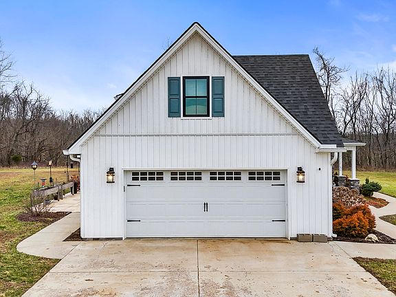 3rd image of 1346 Mundys Landing Rd