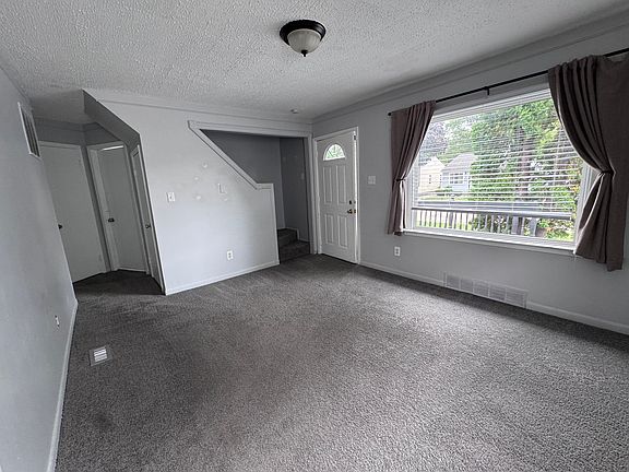 4th image of 11096 Jewett Ave