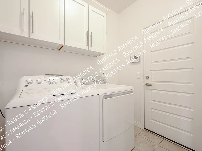 3710 E Lodgepole Dr — Photo 23