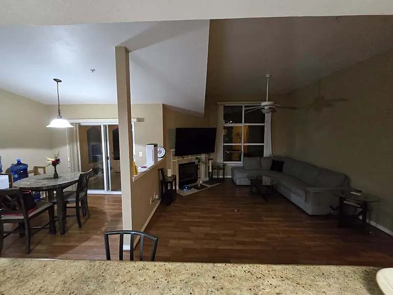 100 N River Cir N #301 — Photo 3