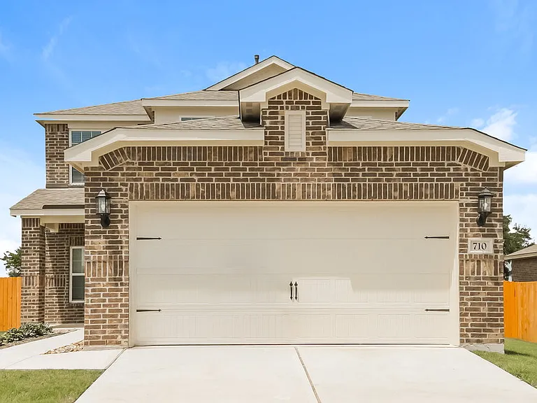 710 Princeton Hts — Photo 1
