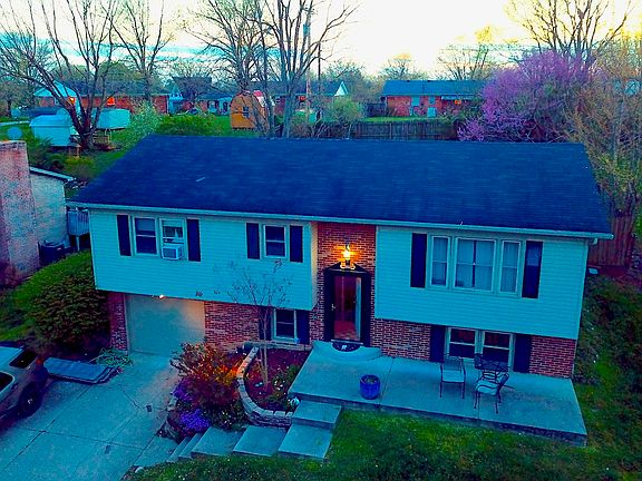 2nd image of 139 Lee Dr
