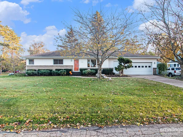 3104 Rypens Dr NW, Grand Rapids, MI 49504