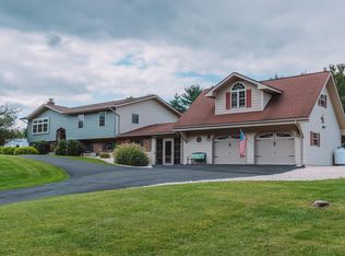 145 Eugene Dr, Stroudsburg, PA 18360