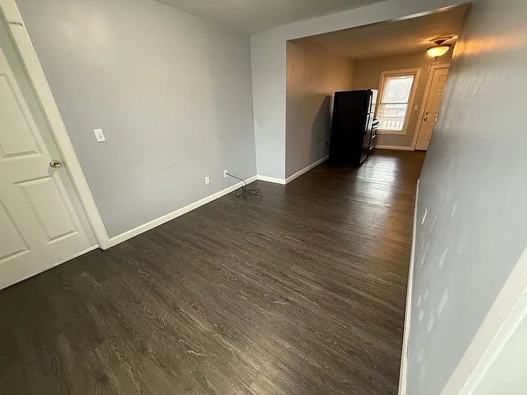 1297 Elm St #20 — Photo 8
