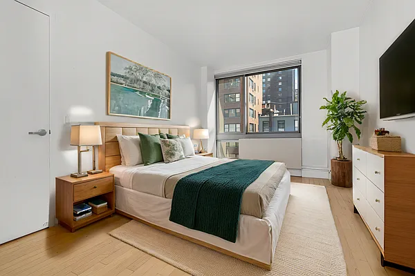 Rented by REAL New York | media 12