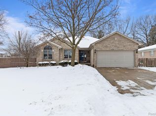 38411 Kelmar St, Clinton Township, MI