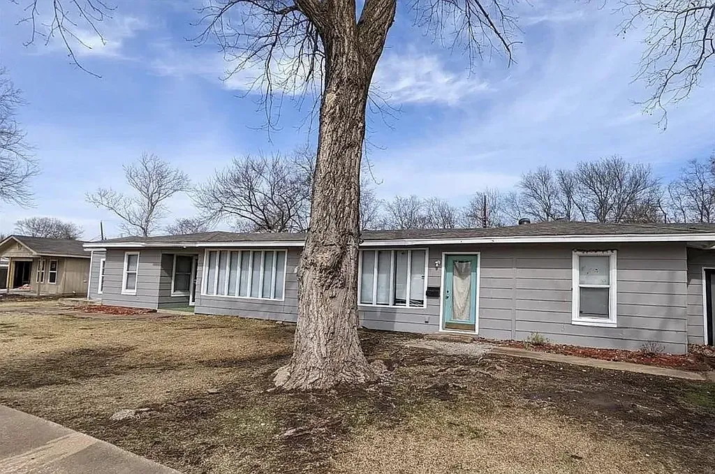 128 Vandenburg Dr — Photo 3