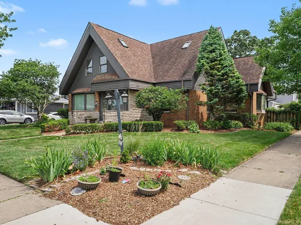3106 Condit St, Highland, IN 46322
