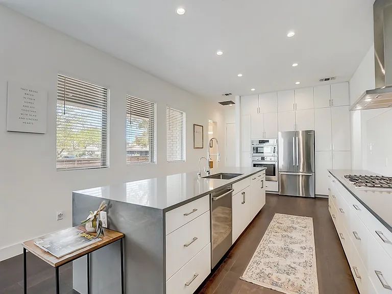 3312 Walchard Ct — Photo 8