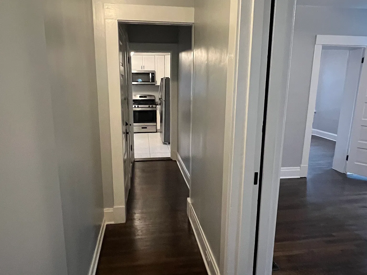 1 bed, 700 sqft, $1,350 — Photo 2