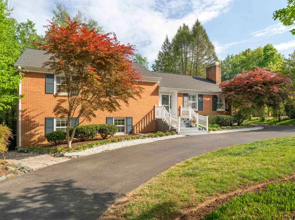 102 Westminster Rd, Charlottesville, VA 22901