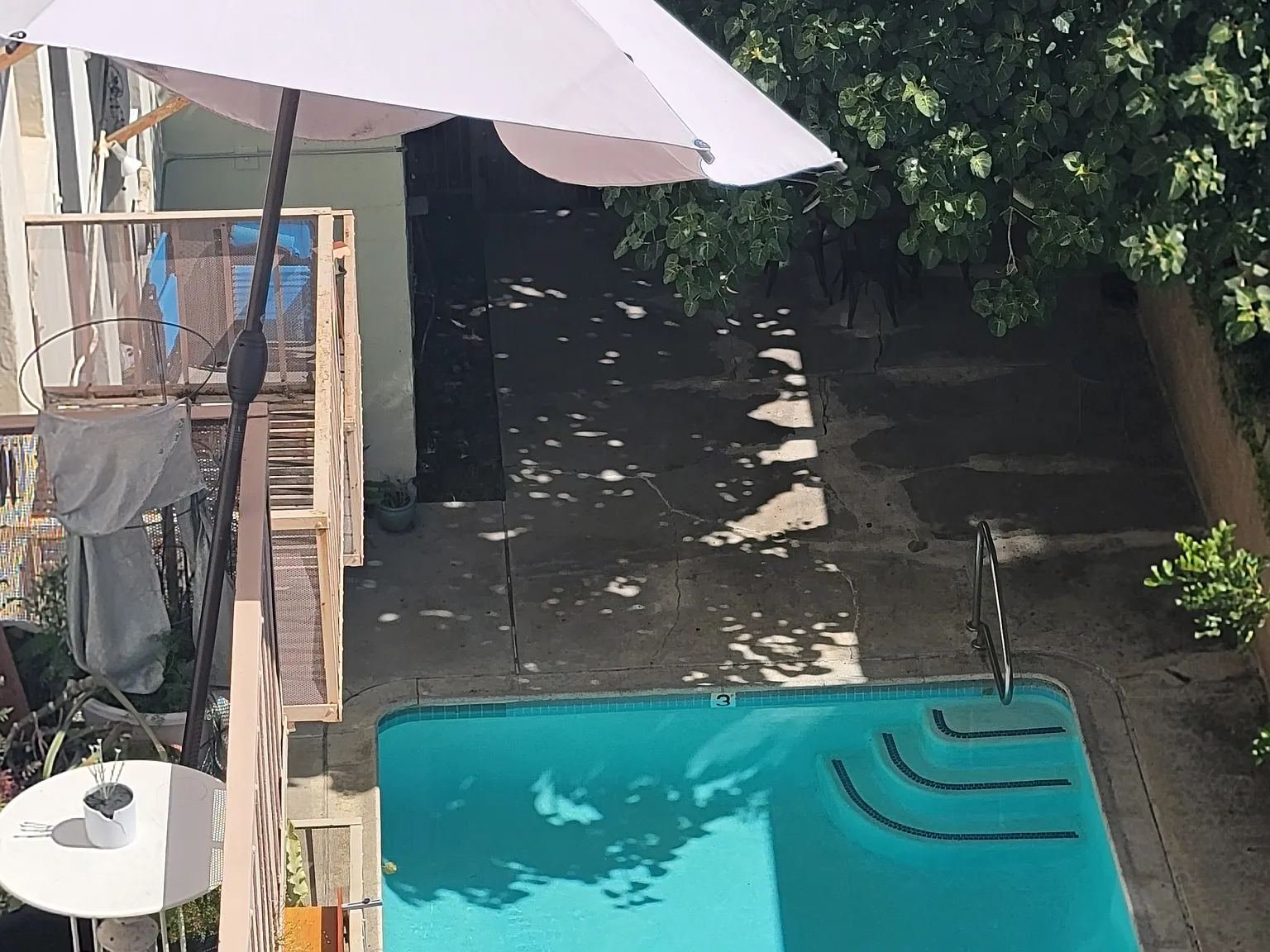 DE MILLE MANOR — Photo 3