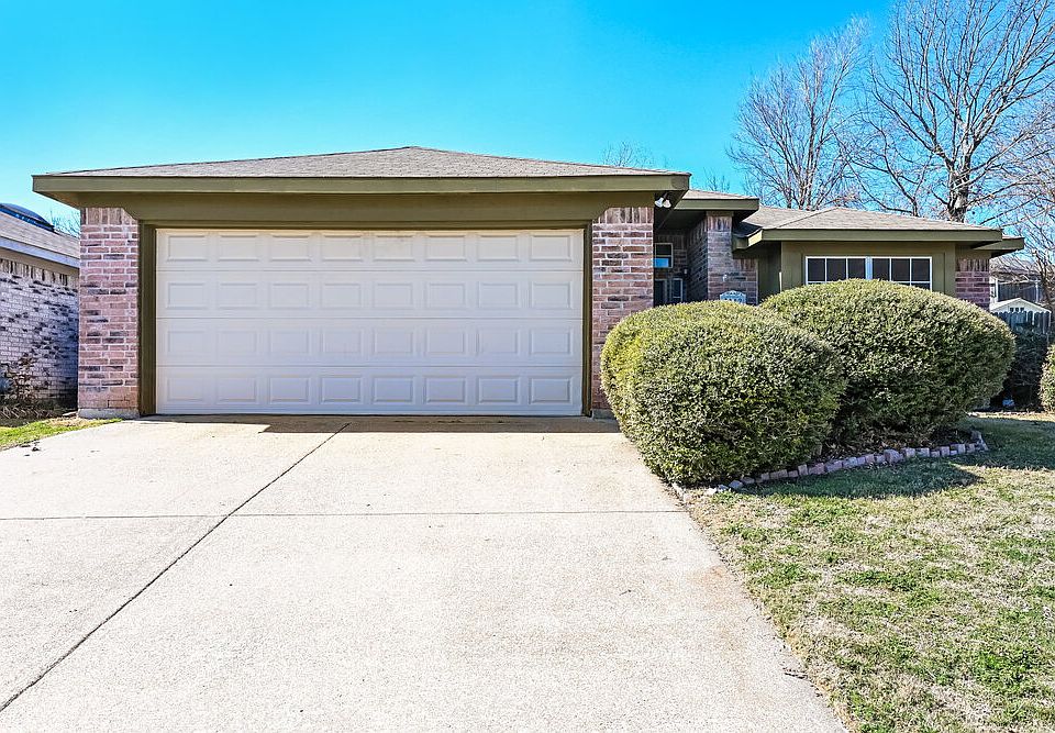 1st image of 7112 Woodhinge Dr