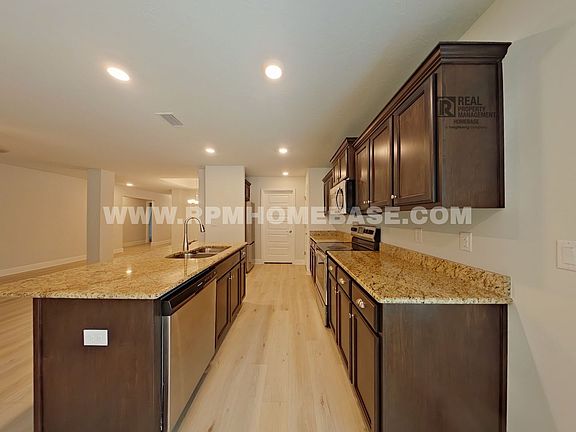 4th image of 126 Ridgeway Cir