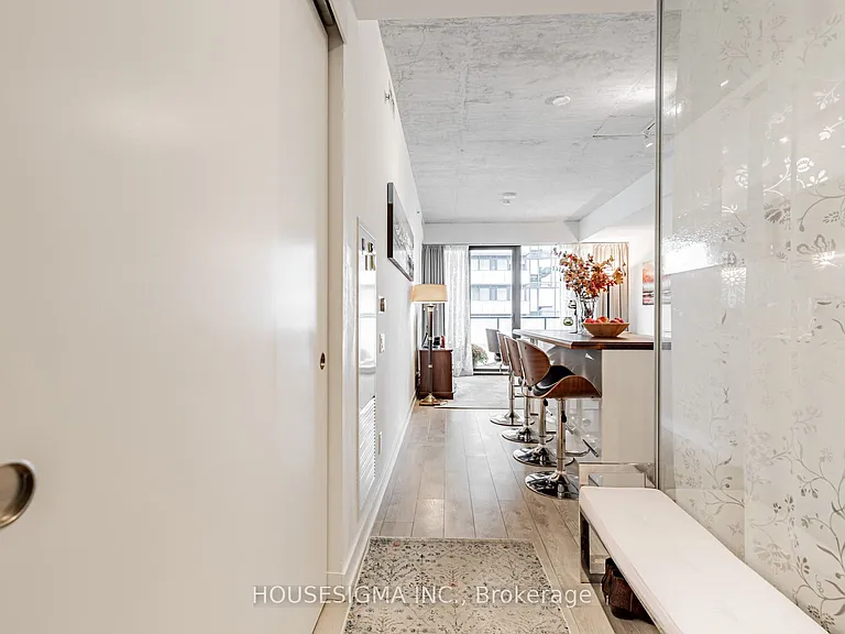 185 Roehampton Ave #1201 — Photo 18