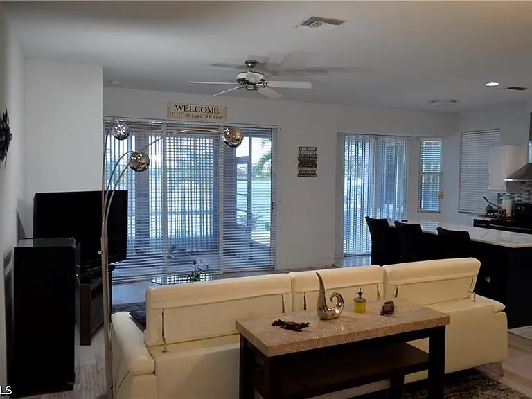 1702 Emerald Cove Dr — Photo 7
