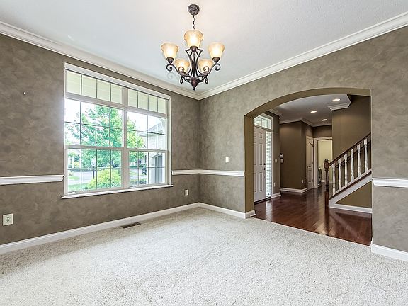 3rd image of 8291 Dolman Dr
