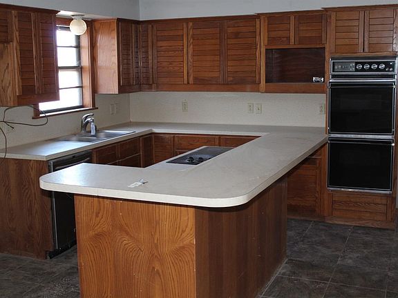 3rd image of 1934 Avenue H
