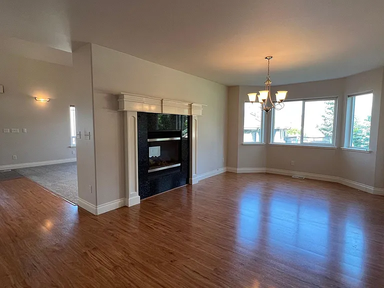 16107 Grand Bluff Cir — Photo 4