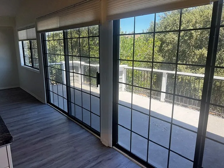 736 Hillside Dr — Photo 13