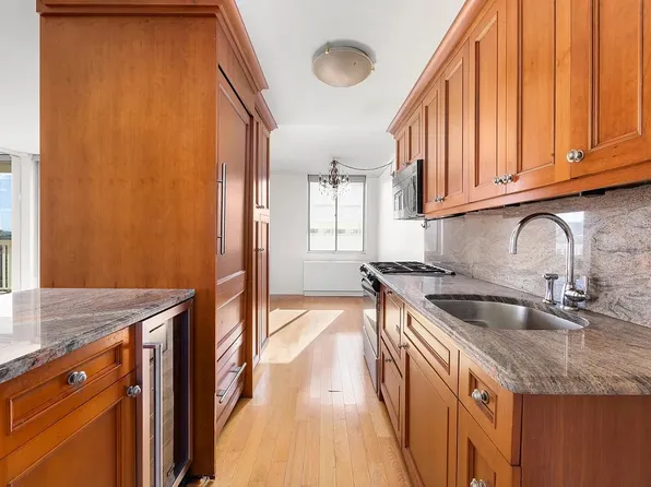 50 Lexington Avenue image 5 of 12