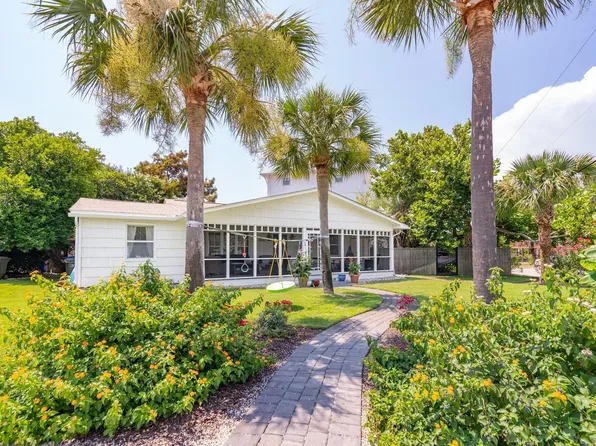 5 Th Ave, Isle Of Palms, SC 29451