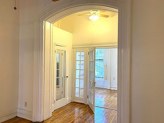 4th image of 492 Willoughby Ave APT 2