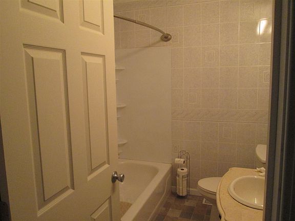 4th image of 126 Rockcastle Lakeshore Dr