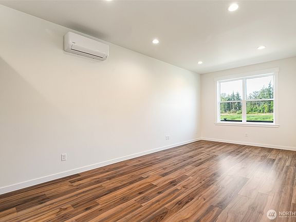 5th image of 4227 Ambrosia Lane