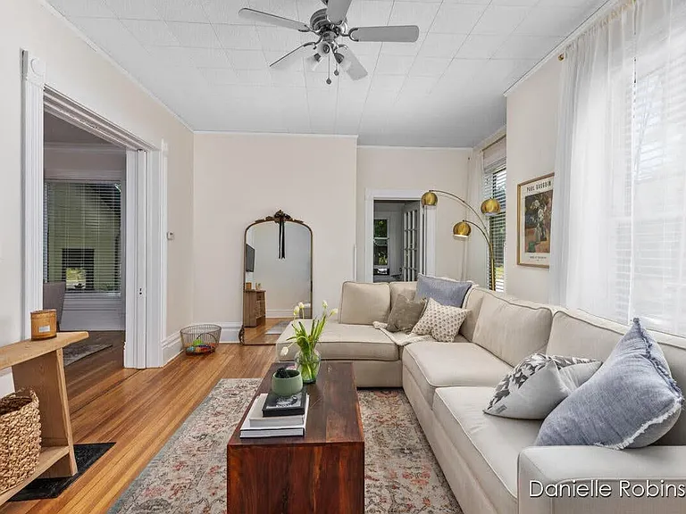 40 Union Ave NE #1 — Photo 4