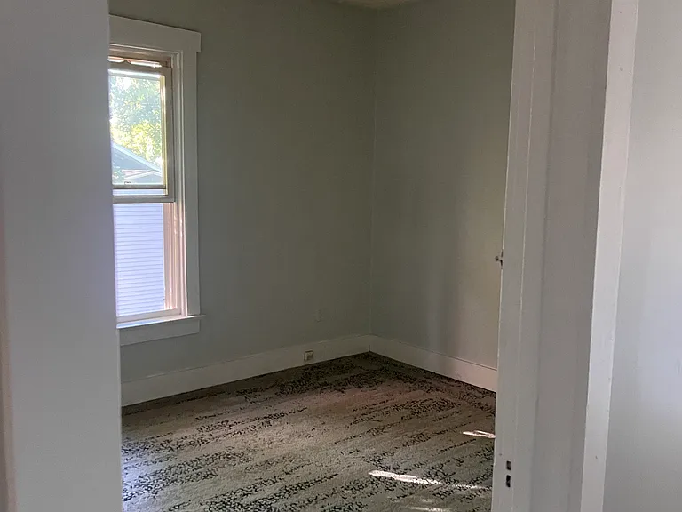 131 Wentworth Ave #131B — Photo 2