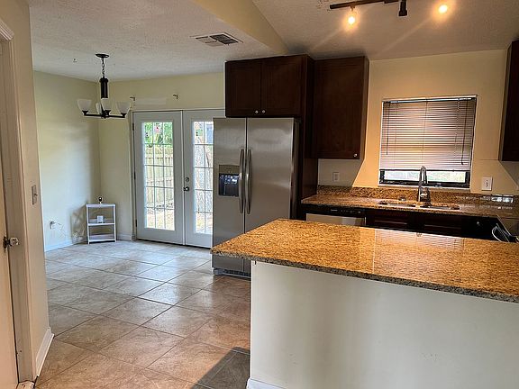2nd image of 5905 Interbay Blvd