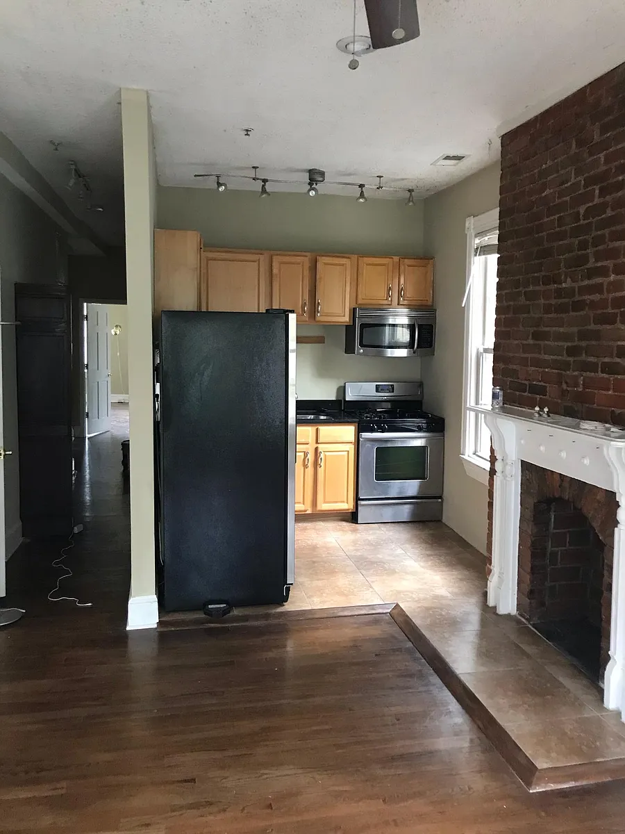Building Photo - 1338 W St NW #2
