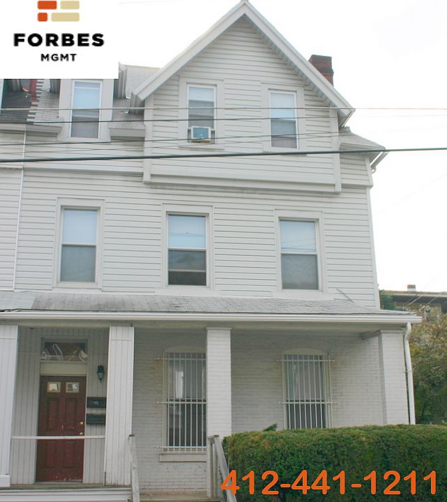 1 212 Exterior w logo