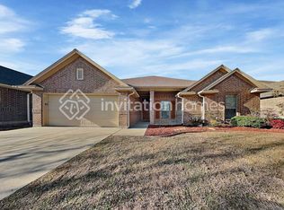 401 Merced St, Burleson, TX 76028