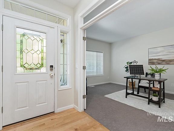 3rd image of 1684 N Lopez Way