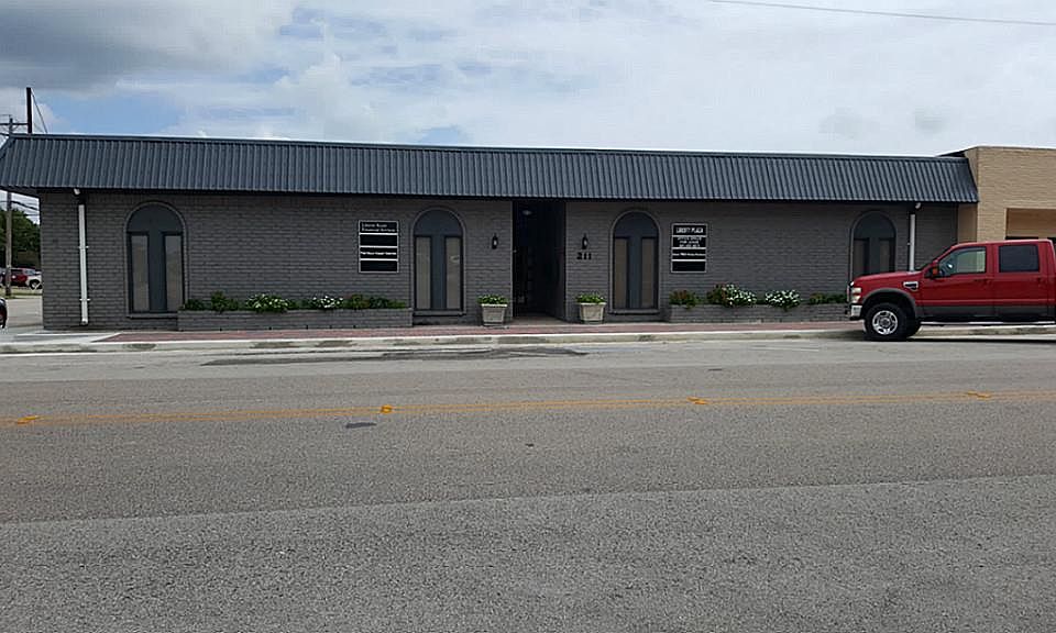 1st image of 211 W Sealy St Ste 2