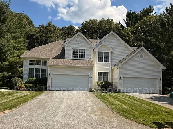 240 Sanctuary Dr, East Greenwich, RI 02818