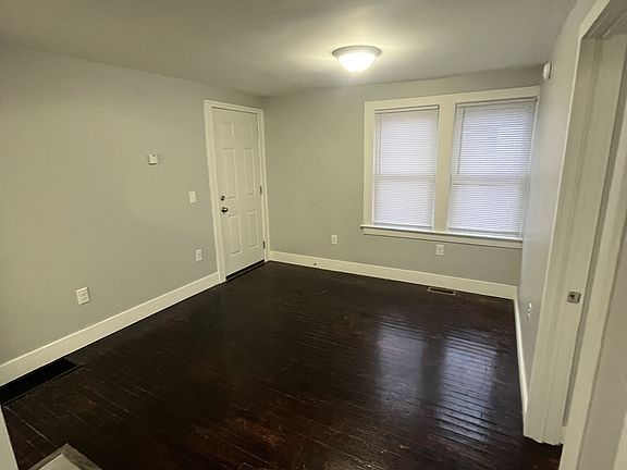 5th image of 15 1/2 Elm St APT 1