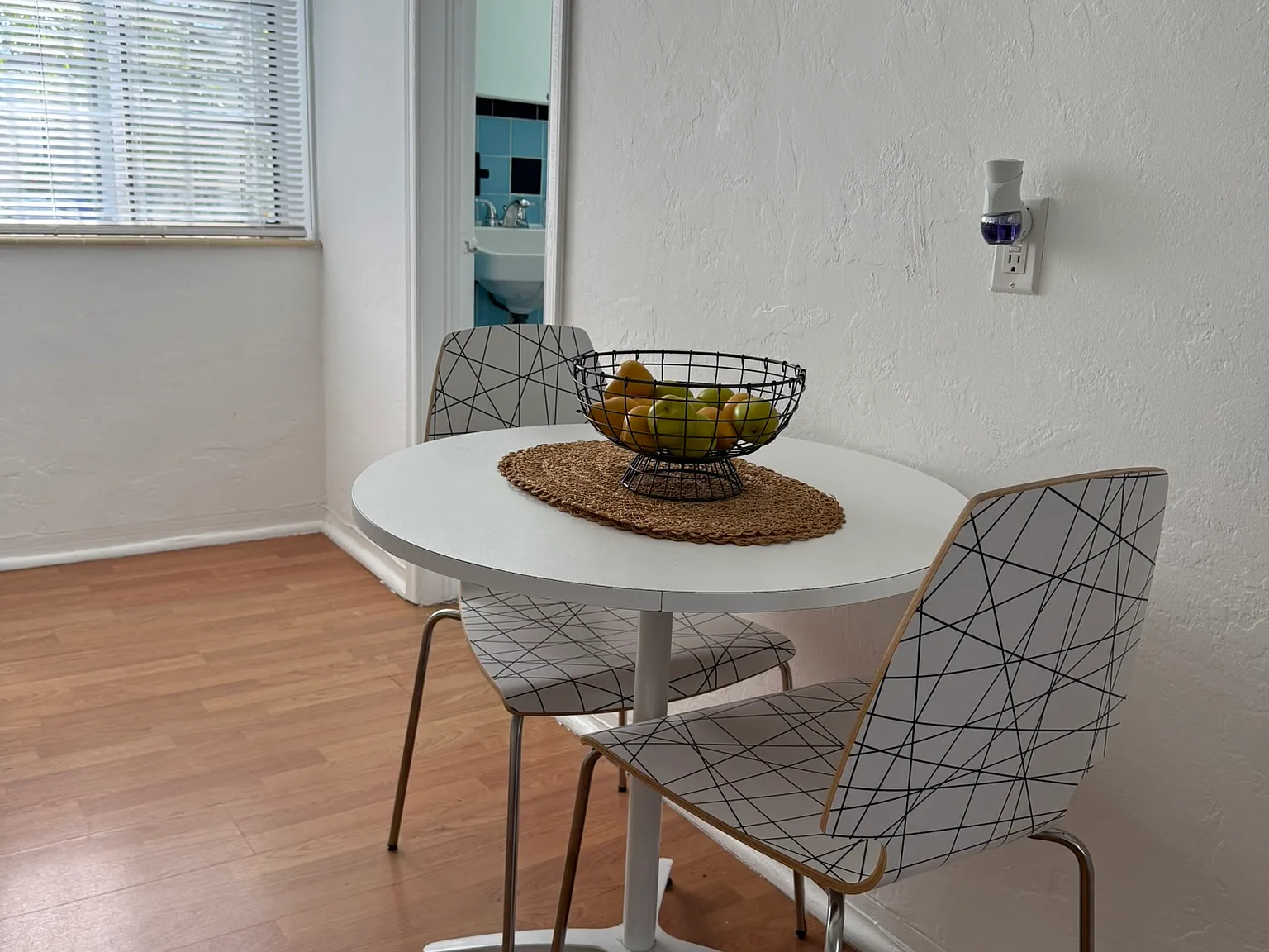 Studio, 450 sqft, $1,850 — Photo 1