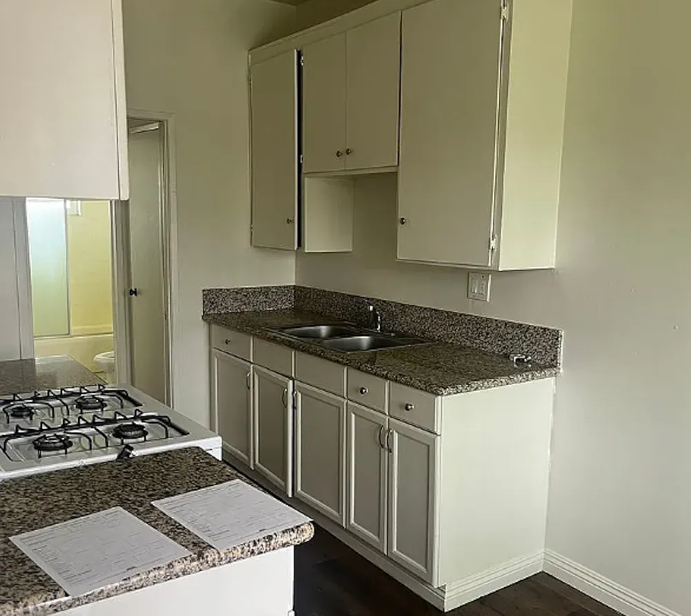 Stuart Apartments — Photo 1