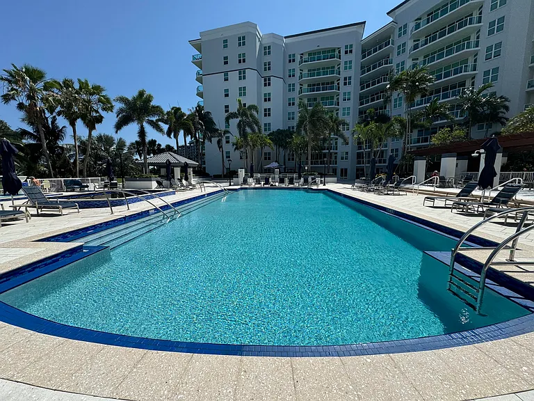 550 SE Mizner Blvd #B501 — Photo 34
