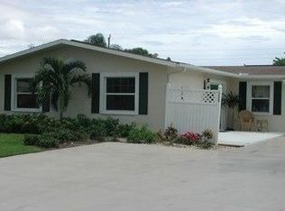 528 107th Ave N, Naples, FL 34108