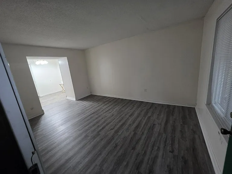 4794 Wendler Blvd — Photo 3